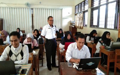 Guru MTsN 4 Tabalong Jajal Simulasi AKM